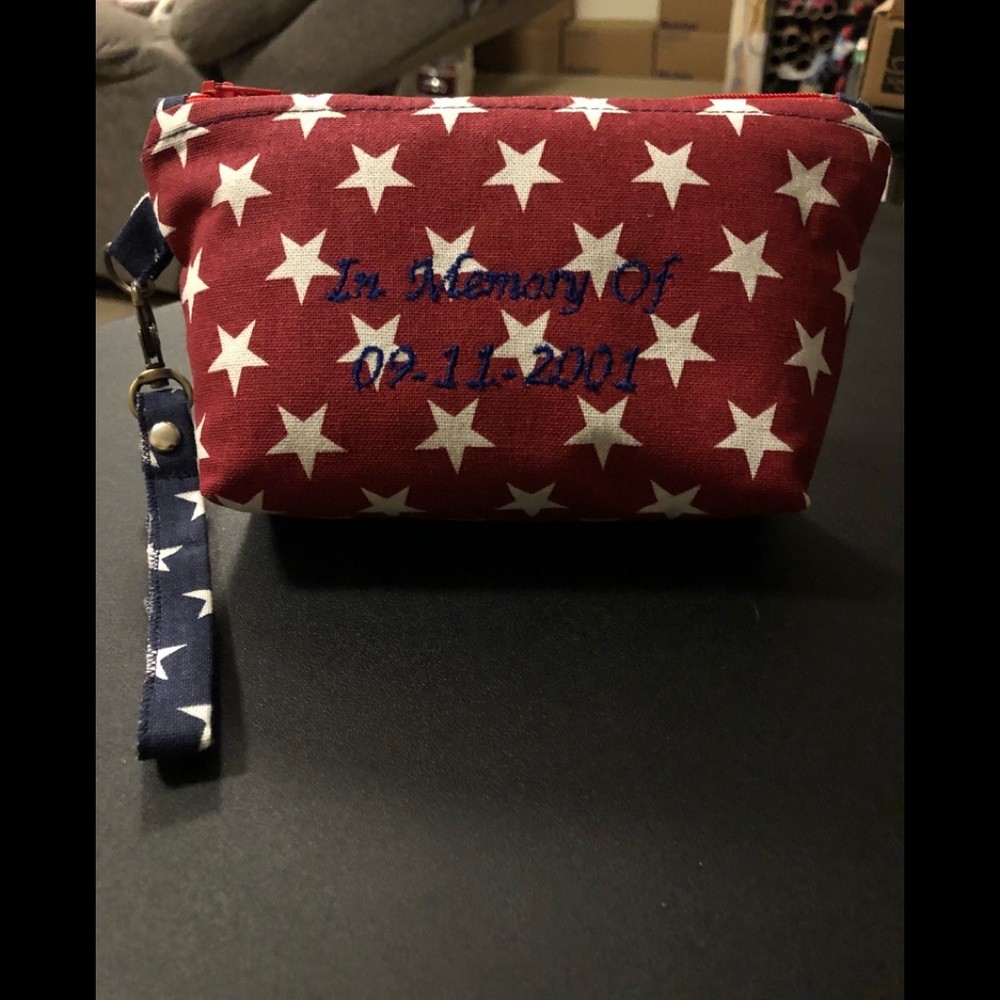 Handmade Zipper Pouch (lined) - Picture 2 of 2